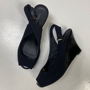 DONALD J PLINER black wedge sandal peep toe sandals